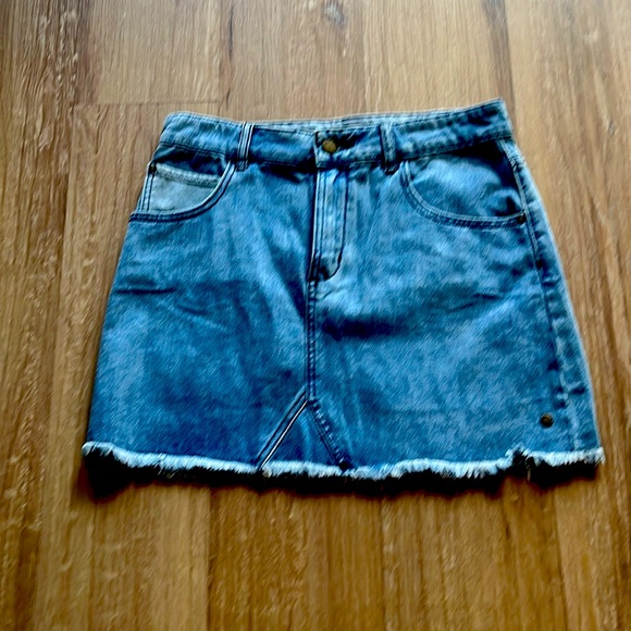 NWOT Roxy denim skirt - Picture 1 of 4
